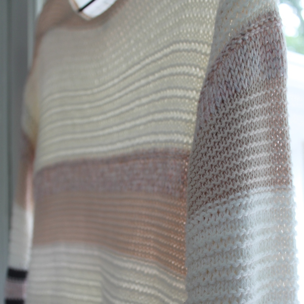 American Eagle Outfitters Sweater